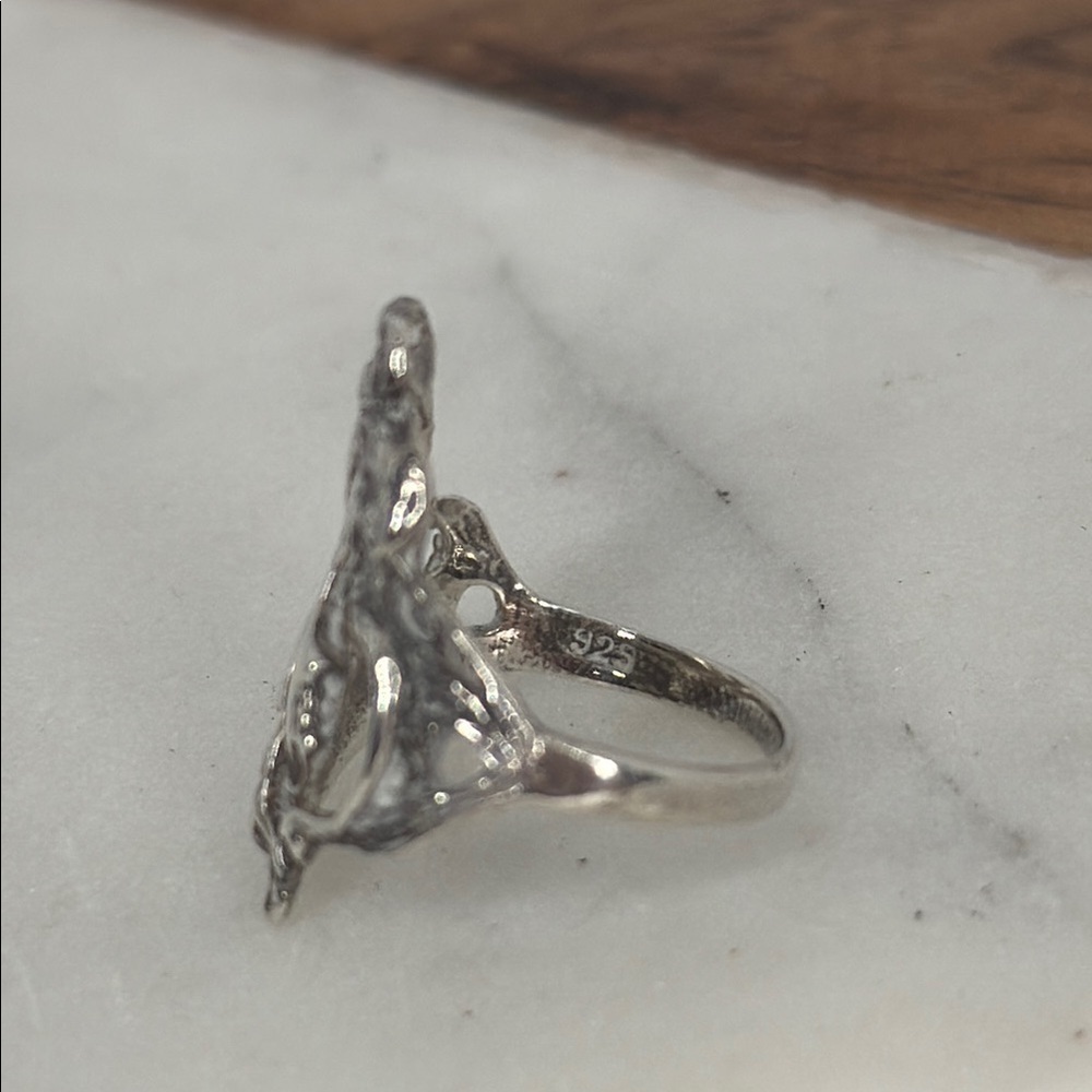 Ornate Estate Silver 925 Filigree Ring with Goddess Design Lot D37 - Picture 4 of 8